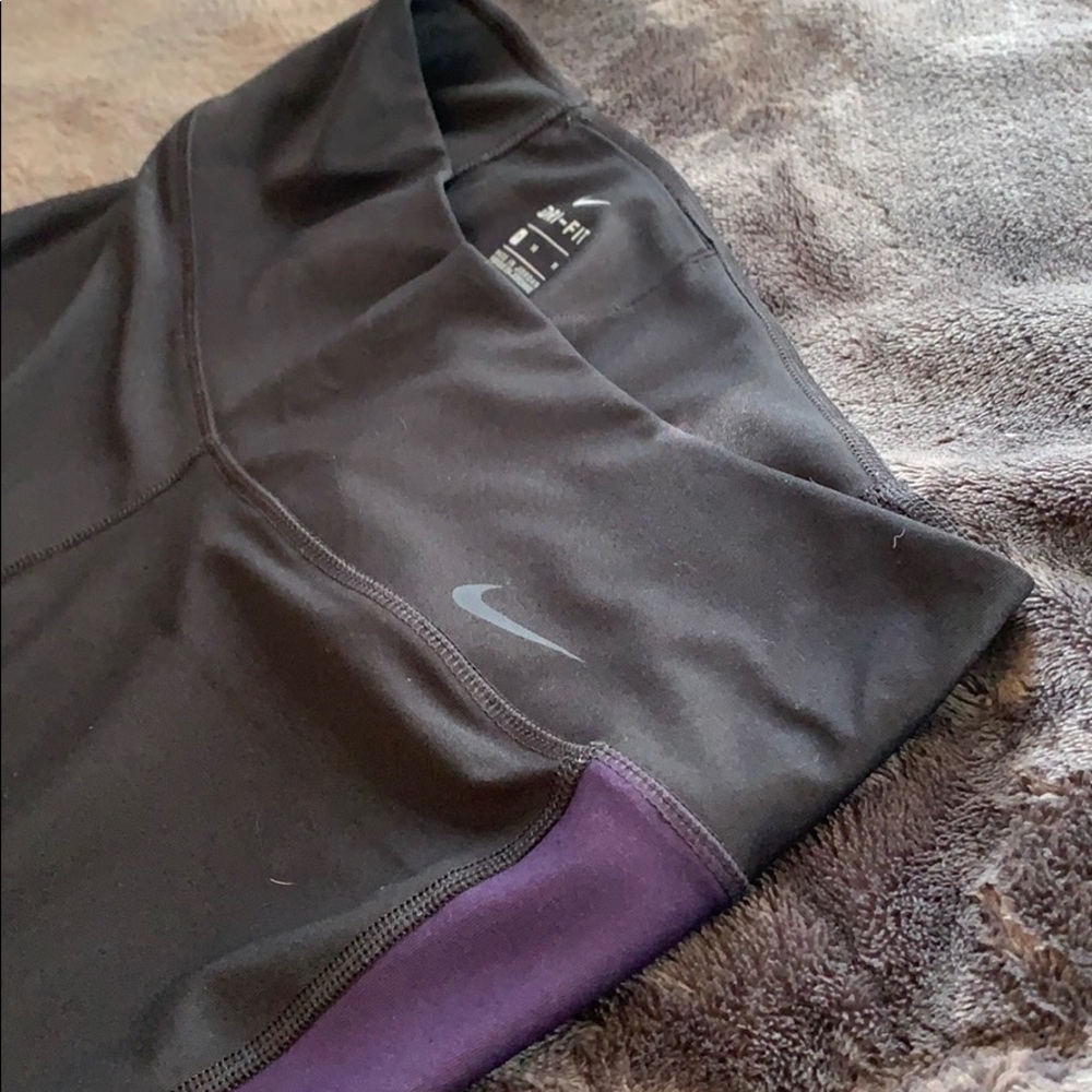 Black nike leggings!